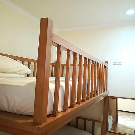Java Capsule Hotel Malang Exterior foto